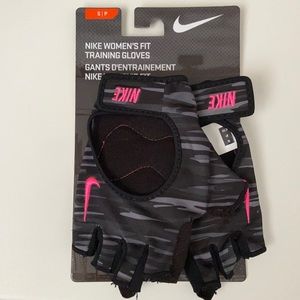 Nike Women’s fit Training gloves - small